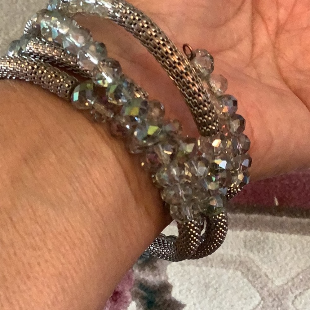 Bracelet snakes around wrist fits all stones on it costume jewelry